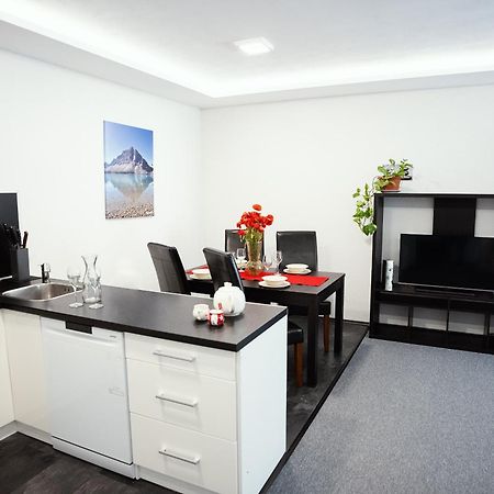 Apartmany Banff Besenova Bagian luar foto