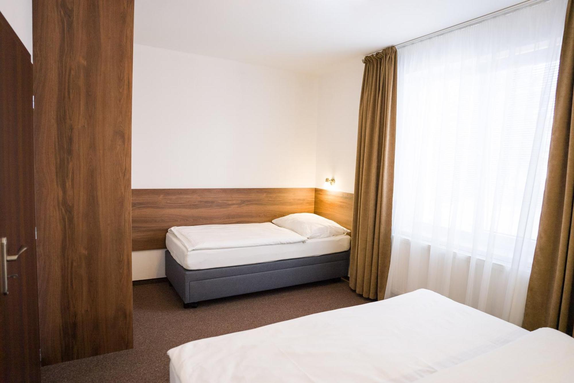 Apartmany Banff Besenova Bagian luar foto