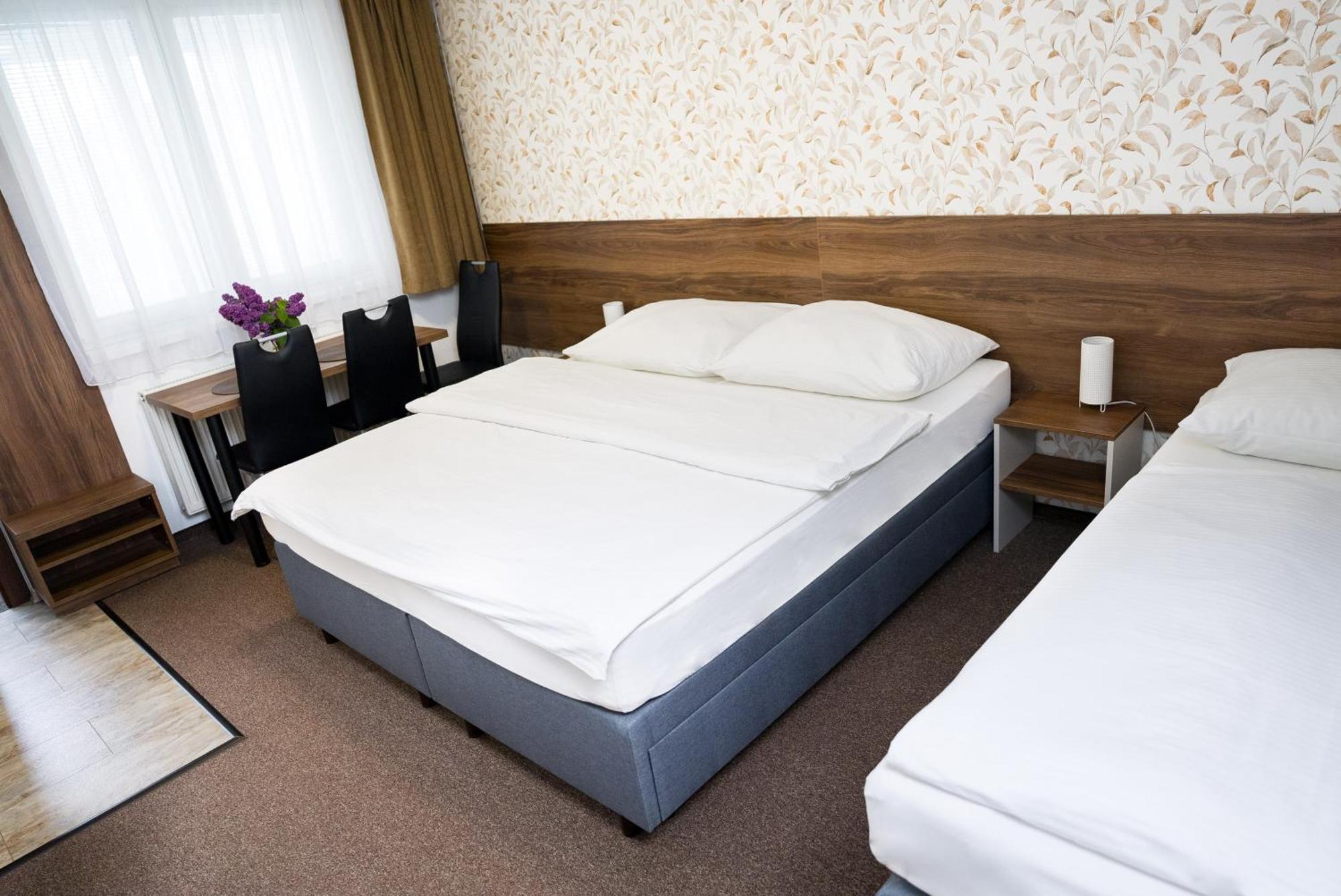 Apartmany Banff Besenova Bagian luar foto