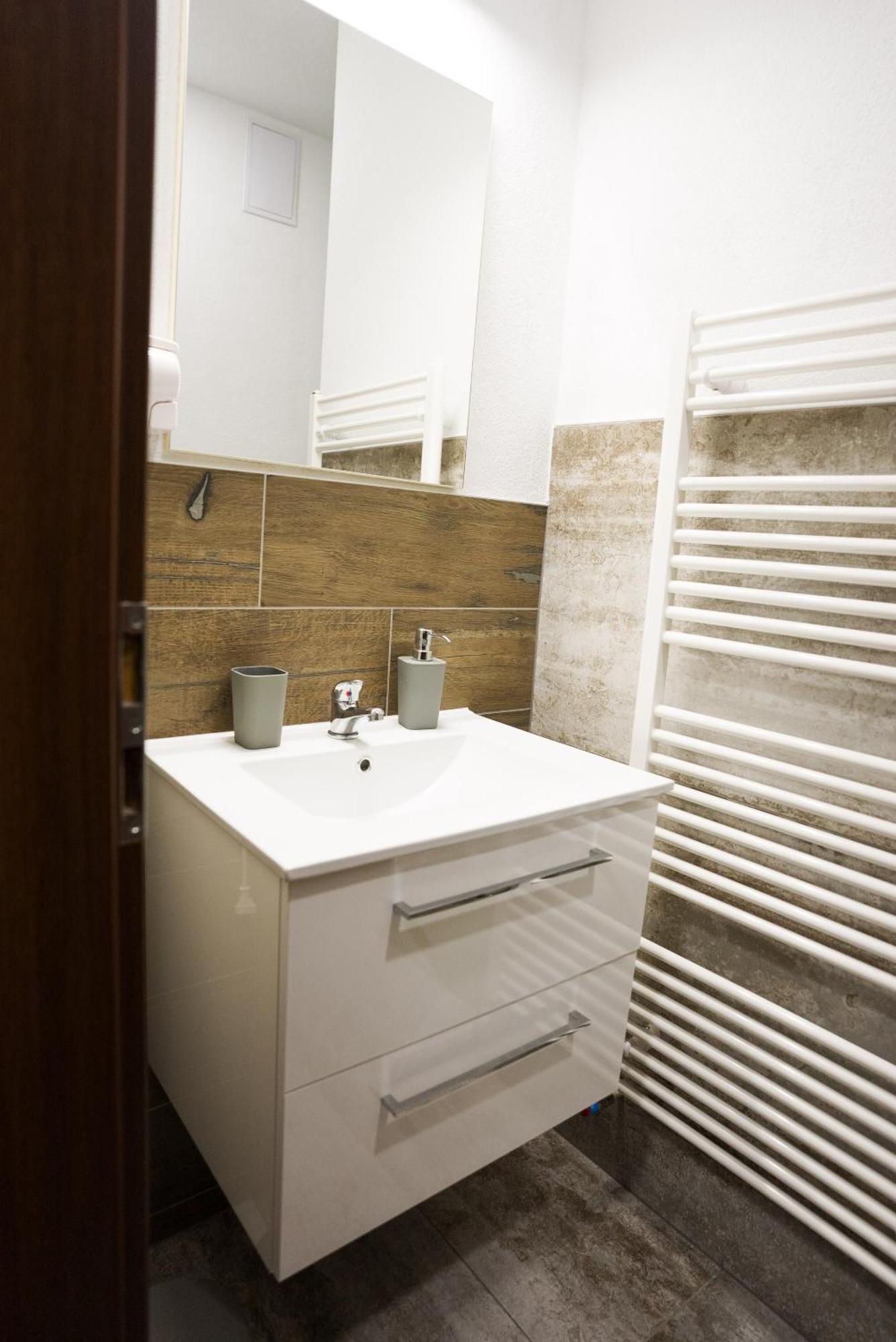 Apartmany Banff Besenova Bagian luar foto