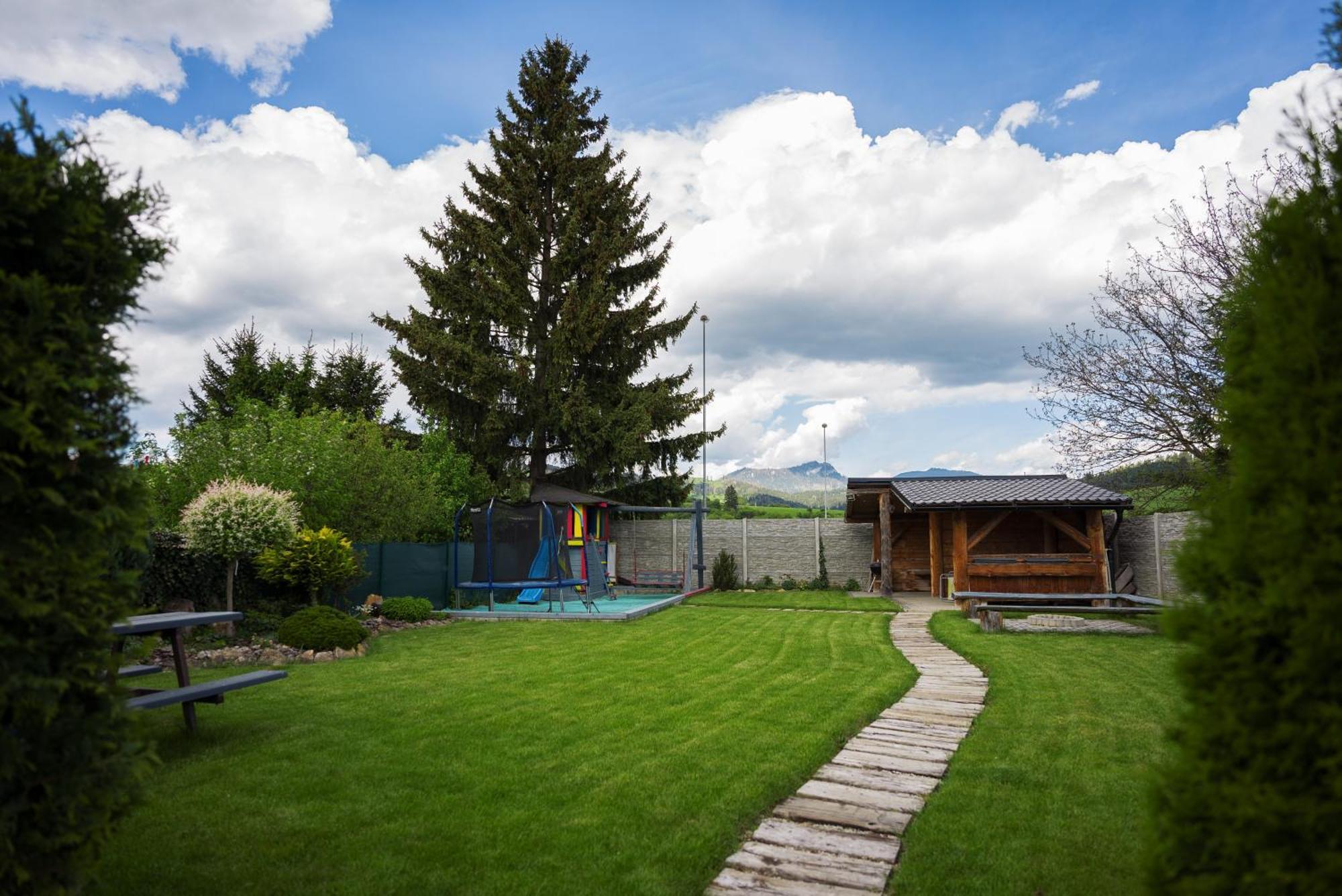 Apartmany Banff Besenova Bagian luar foto