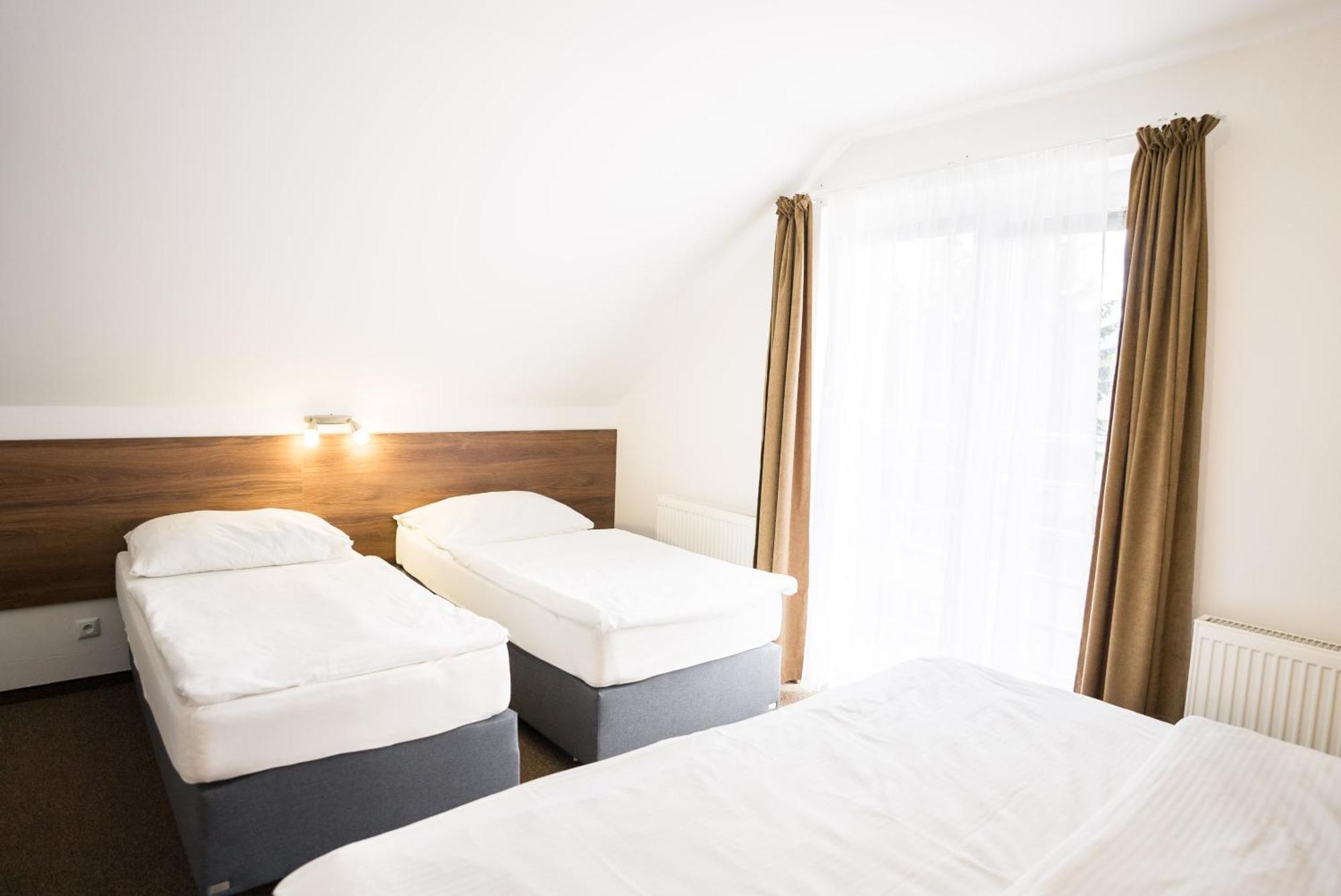 Apartmany Banff Besenova Bagian luar foto