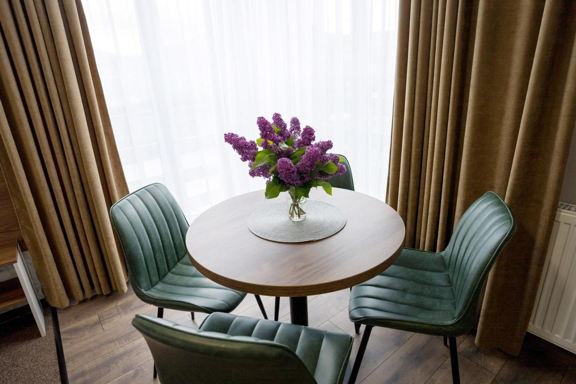 Apartmany Banff Besenova Bagian luar foto
