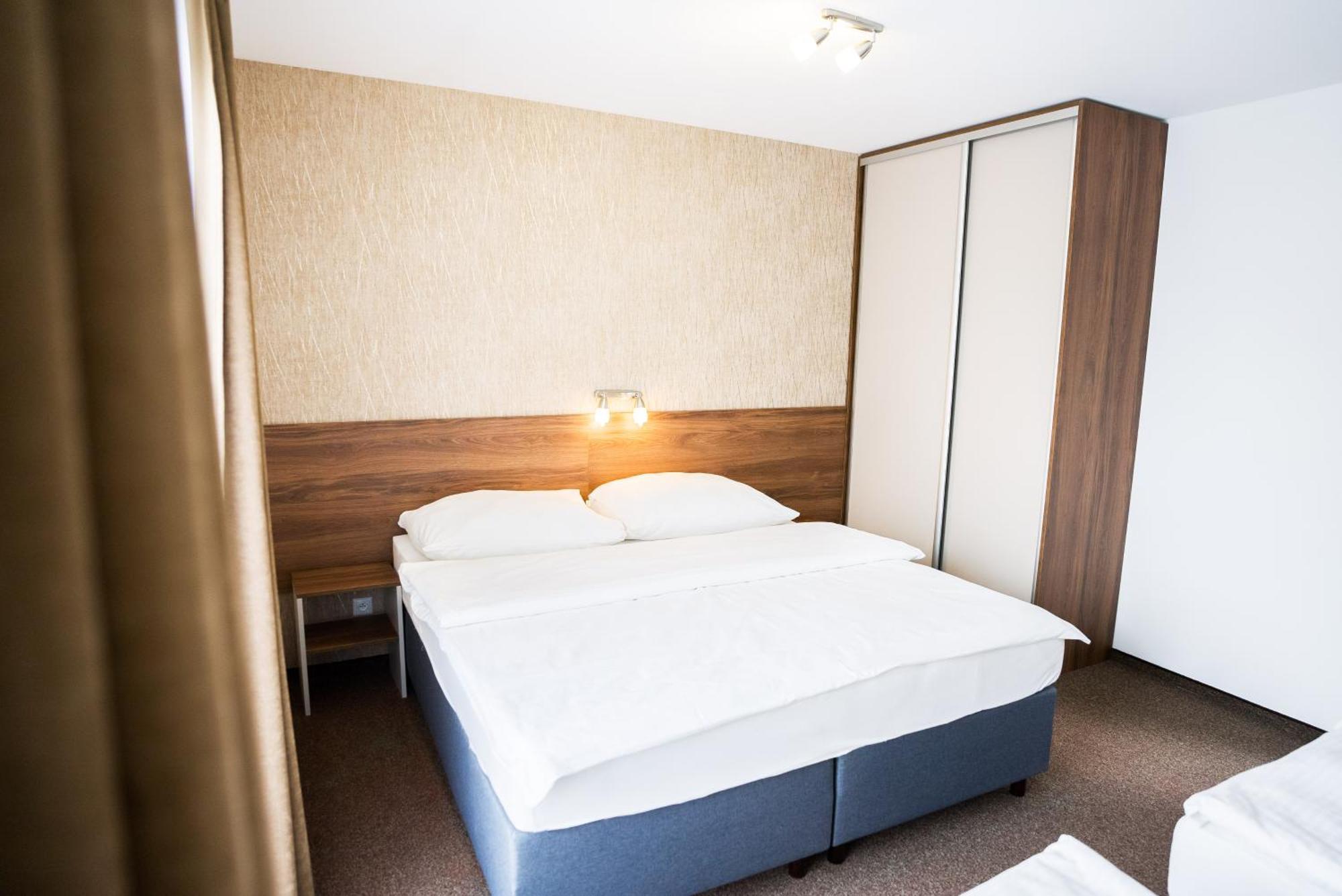 Apartmany Banff Besenova Bagian luar foto