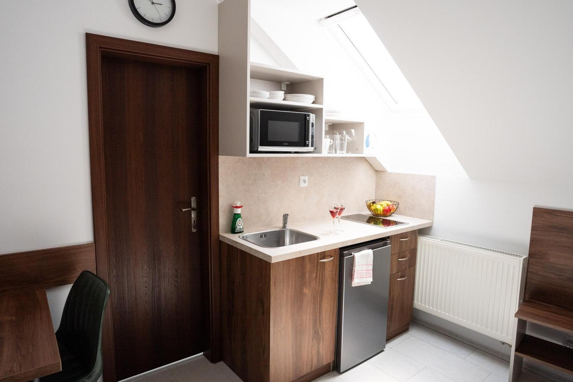 Apartmany Banff Besenova Bagian luar foto