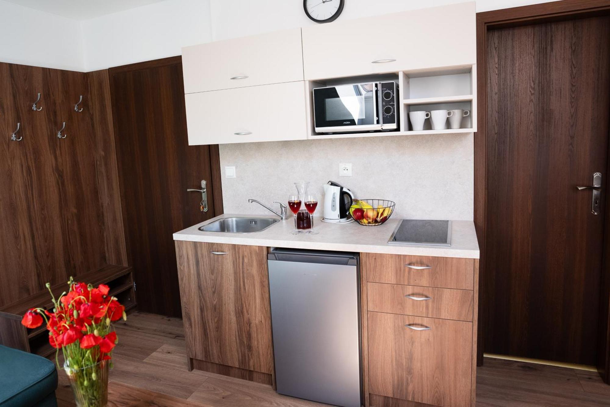 Apartmany Banff Besenova Bagian luar foto